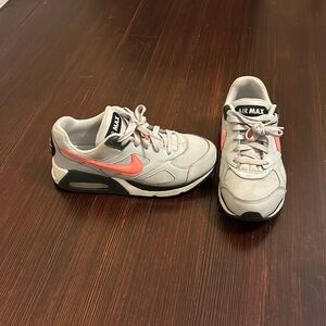 Girls Nike Air Max